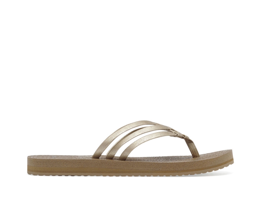 sanuk_yoga_sandy_metallic_champagne.jpg Sanuk Yoga Sandy Metallic Champagne - Image 1