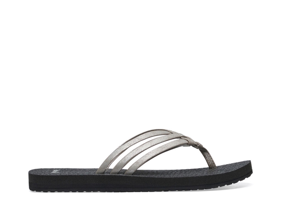 sanuk_yoga_sandy_metallic_silver.jpg Sanuk Yoga Sandy Metallic Silver - Image 1